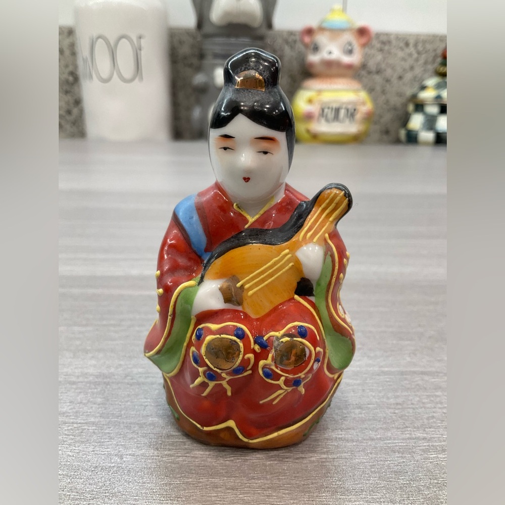 VINTAGE KUTANI‎ BENZATIEN BENTEN MORIAGE PORCELAIN FIGURINE